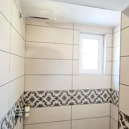 2v1 - 21 Dhjetori Apartment Tirana