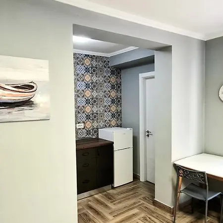 2v1 - 21 Dhjetori Apartment