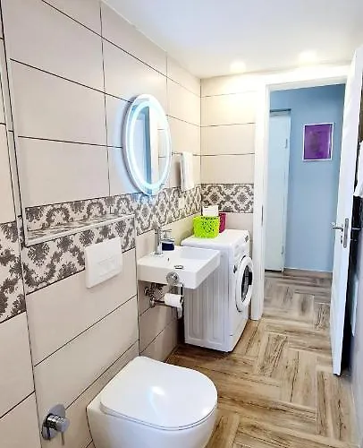 Apartament 2v1 - 21 Dhjetori Tirana